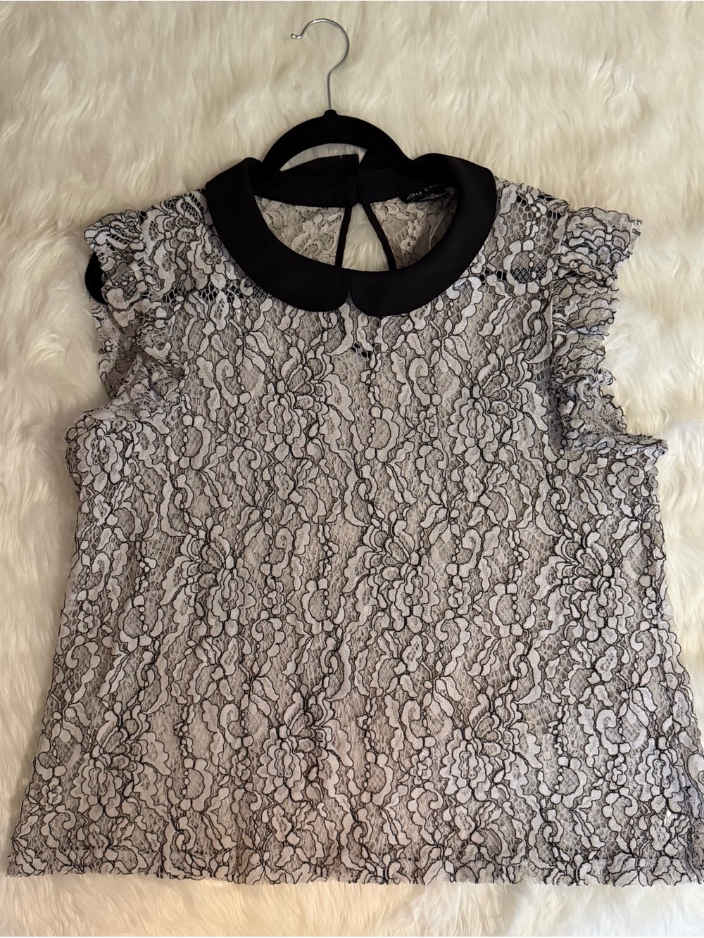 City Chic Cream Lace Sleeveless Top with Black Peter Pan Collar Small/16